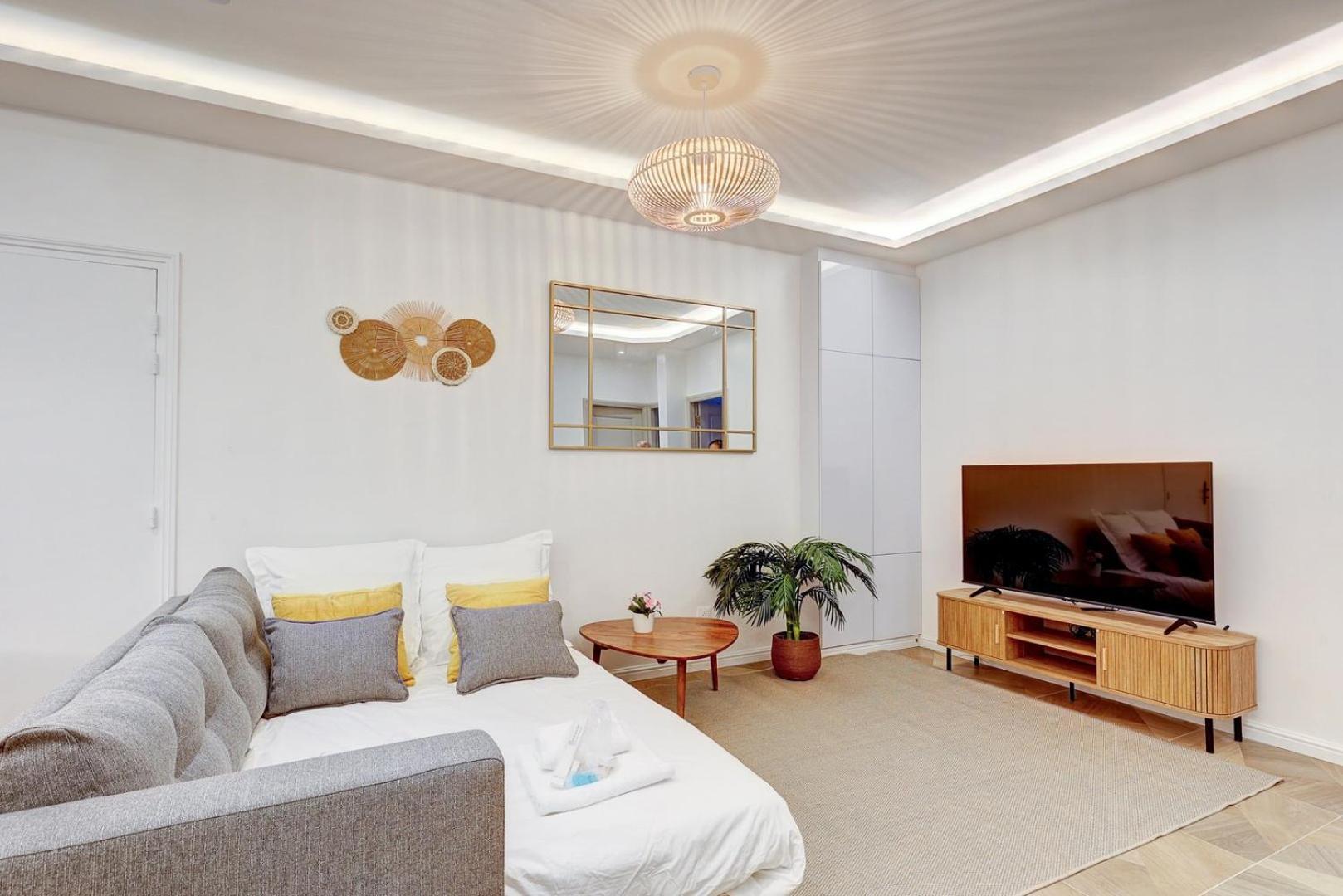 669 Lily Turbigo - Superbe Appartement *